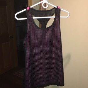 Reversible mesh tank
